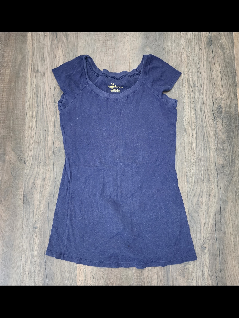 Seed Short Sleeve Scoop Neck Top in Navy